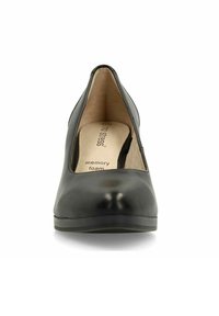 Talons hauts en cuir noir avec un bout arrondi et un talon bas. Comprend une semelle intérieure en mousse à mémoire pour le confort. Surface lisse avec des accents minimaux.