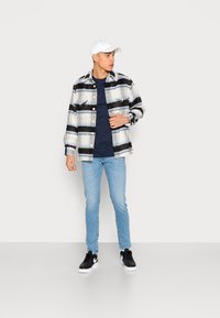 Diesel 2019 D-STRUKT - Jeans slim fit - medium blue