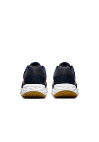 Chaussures de sport avec une tige en mesh marine, des accents gris et des détails roses. Semelle intermédiaire blanche avec une semelle extérieure en caoutchouc texturé pour une meilleure adhérence.