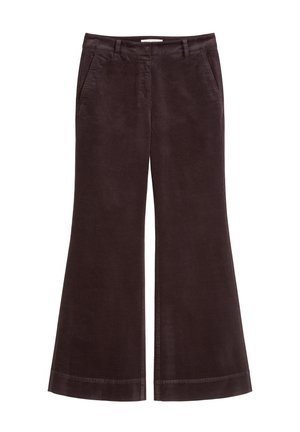 Bruine flanellen flare pants met een gladde textuur, twee voorzakken en een wijd beenontwerp. Voorzien van een afwerkingdetail aan de zoom.