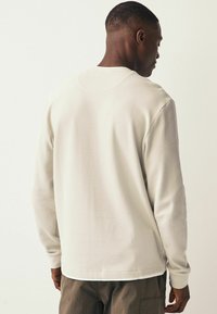 Next MOCK LAYER - Langærmet T-shirt - neutral