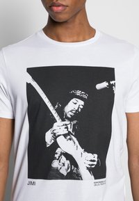 Jack & Jones PREMIUM JPRBLAHENDRIX LICENSE TEE CREW NECK - T-shirt estampada - white