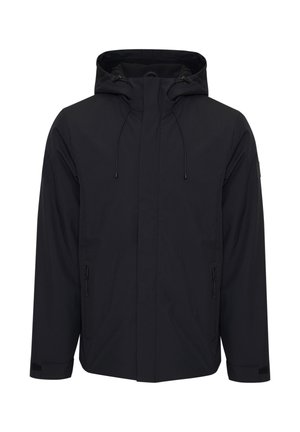 Chaqueta negra con capucha, fabricada en un tejido suave y resistente al agua. Presenta un cuello alto, cordones ajustables y bolsillos laterales con cremallera.