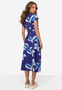 LAURASØN Blusenkleid - bleu violet