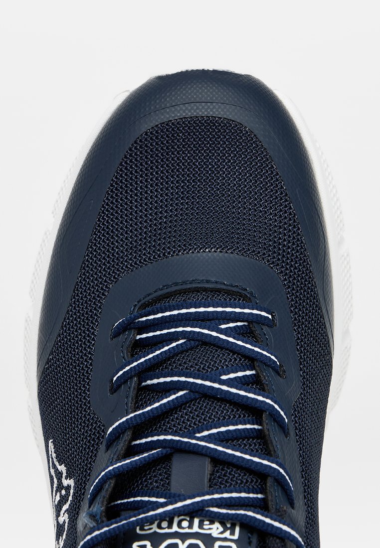 Sneaker low