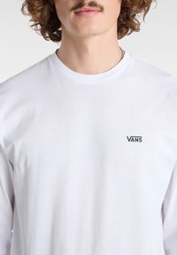 Vans LEFT CHEST HIT - Maglietta a manica lunga - white