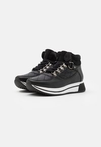 Mis Pepas Vysoké tenisky - black