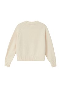 Ecru kleurig gebreid sweater met een ontspannen pasvorm, geribbelde zoom en manchetten, en raglanmouwen. Zachte textuur met subtiele stikdetails.
