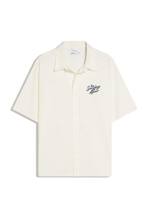 Kurzärmeliges cremefarbenes Hemd zum Knöpfen mit Kragen und dem Schriftzug "The Sunday Affair" auf der linken Brust.