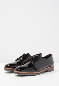 Pier One Derbies - black