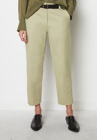 Marc O'Polo MODELL KALNI AUS BIO-STRETCH - Broek - steamed sage