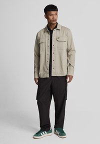 Lyle & Scott BEDFORD - Lengva striukė - heritage taupe