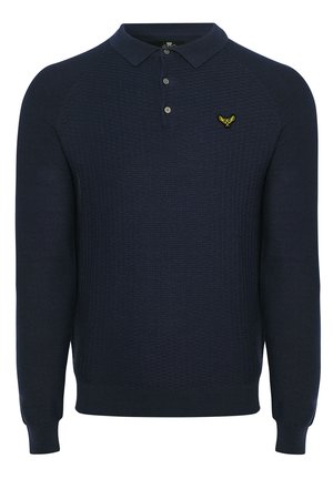 Marineblauw poloshirt met lange mouwen, voorzien van een gestructureerd patroon, een drie knopen sluiting en een geborduurd logo op de linkerborst.