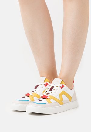 Baskets basses - beige