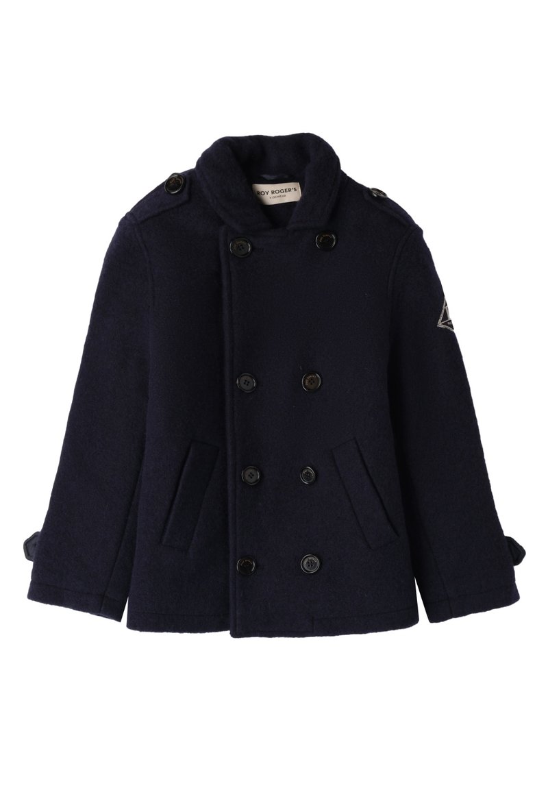 Paltò navy in lana doppiopetto con colletto alto, tasche laterali, bottoni neri e un emblema sulla manica sinistra.