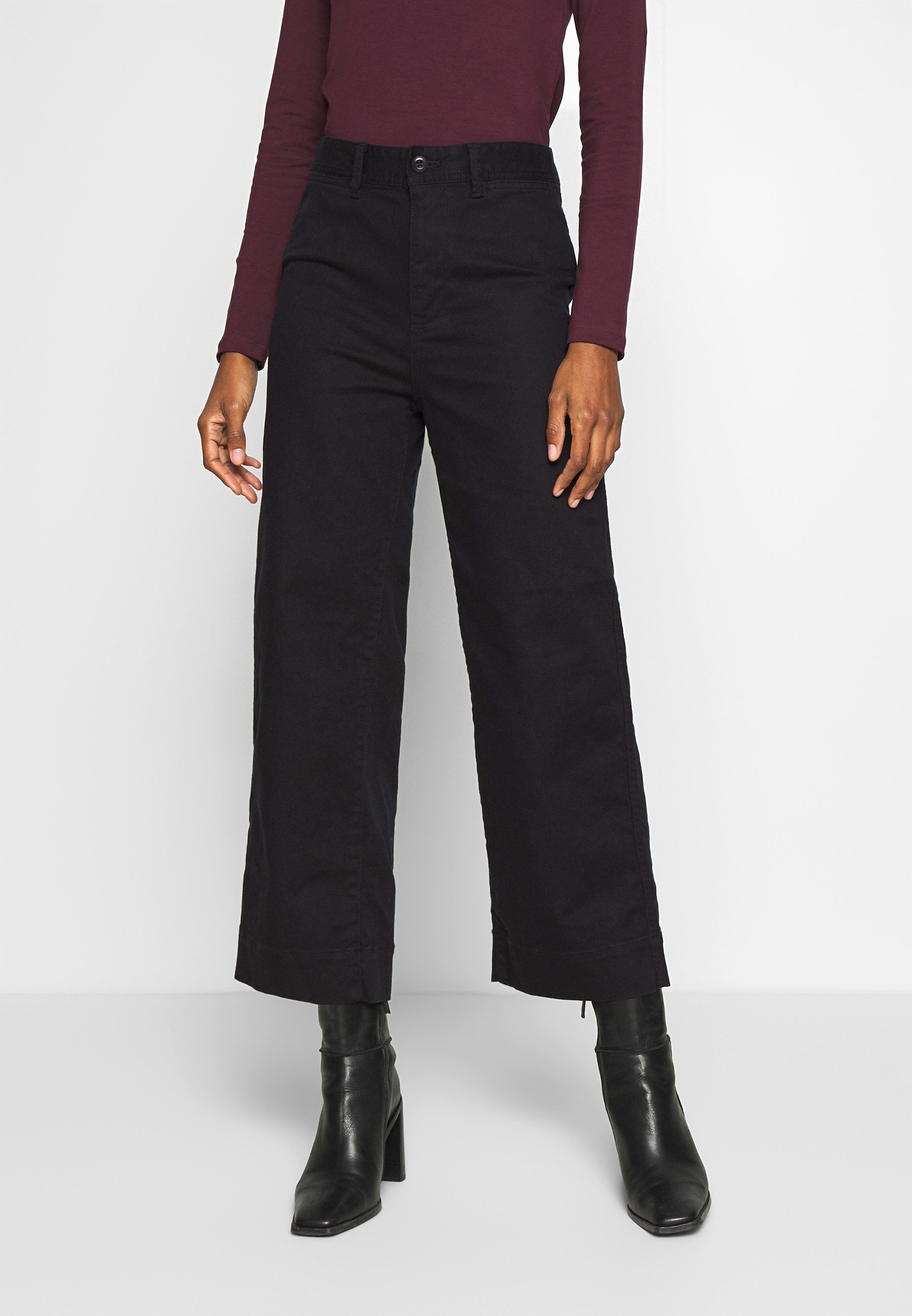 GAP WIDE LEG CHINO SOLID - Platėjantys 