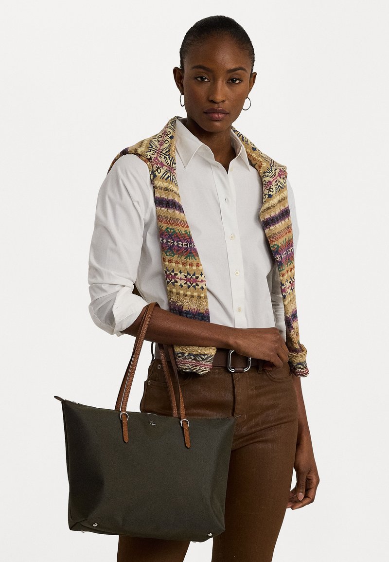 Lauren Ralph Lauren KEATON TOTE MEDIUM - Maisiņveida soma - dark olive