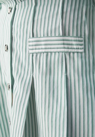 Maje RAUDRINE - Blousejurk - blanc/vert