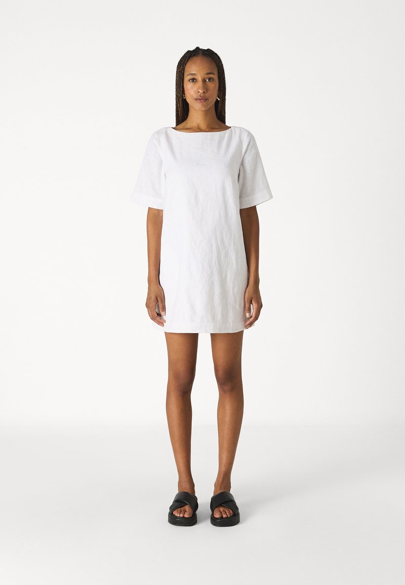 Abercrombie & Fitch T-SHIFT LINEN MINI  - Päevakleit - brilliant white