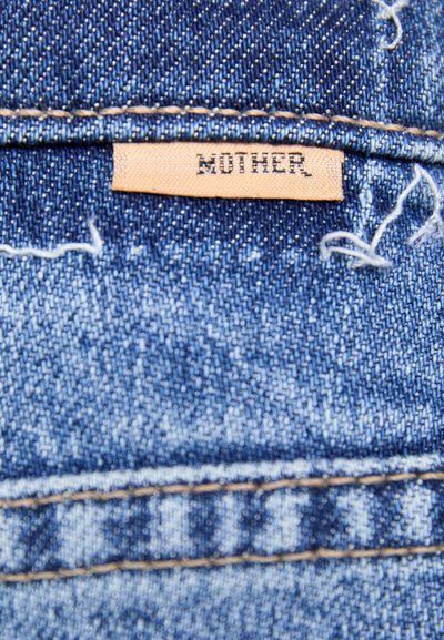 Mother THE DODGER SNEAK - Džinsi ar taisnām starām - blue denim