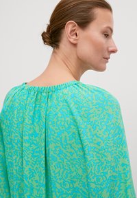 comma MUSTER - Freizeitkleid - ozeangrün