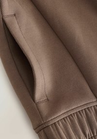 Non sélectionné, mink brown