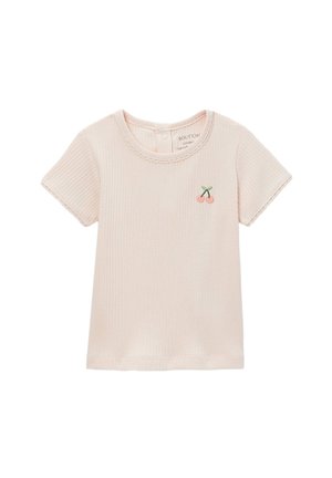 T-shirt bébé rose clair à manches courtes en maille côtelée avec encolure ronde et petit détail cerise brodé sur la poitrine.
