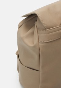 Anna Field Sac à dos - taupe