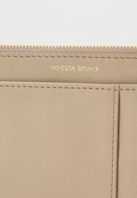 Vanessa Bruno Portemonnee - beige