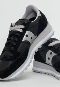 Saucony JAZZ TRIPLE - Trainers - black/silver
