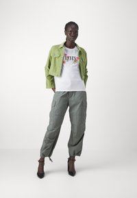 Levi's® Triko s potiskem - bright white