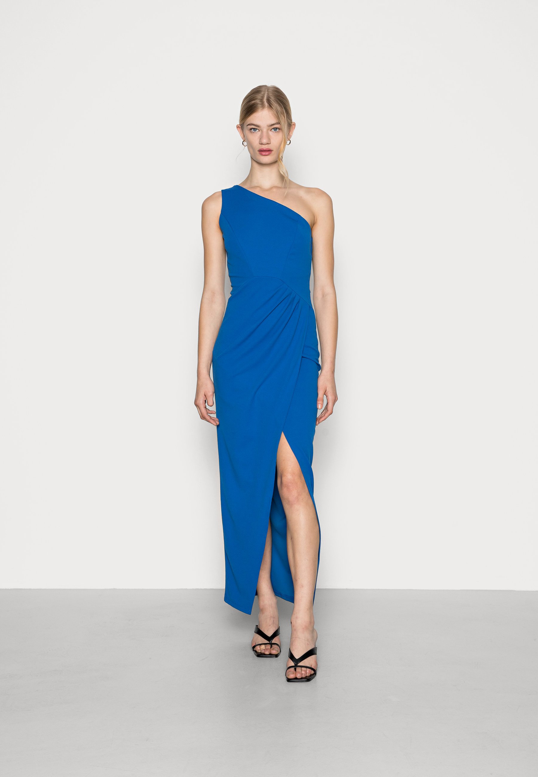 best dressed ashley website