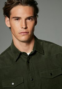 Next TWIN POCKET WESTERN REGULAR FIT - Pluus - dark green