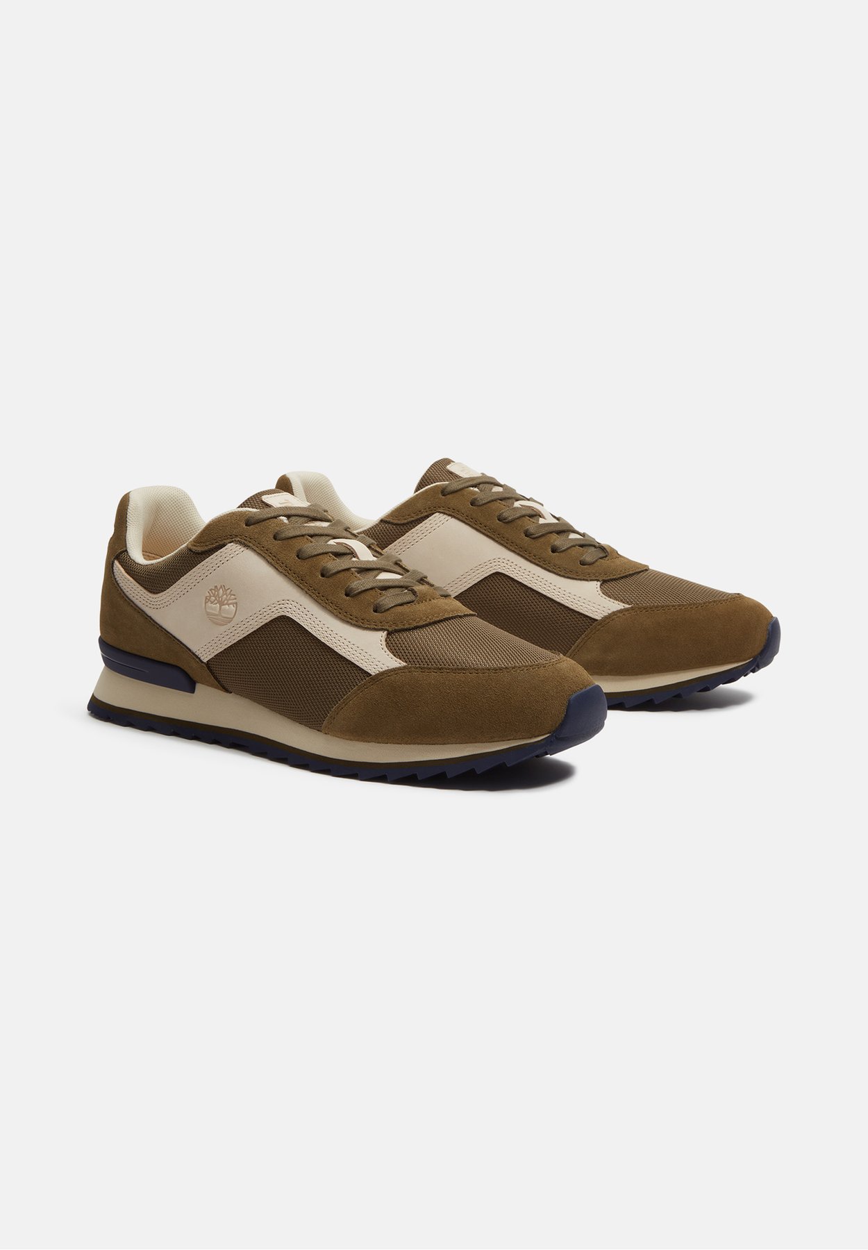 LOW LACE-UP SNEAKER