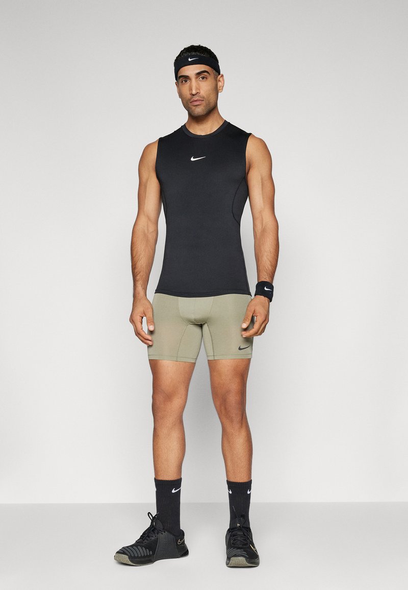 Nike Performance Tights kaki