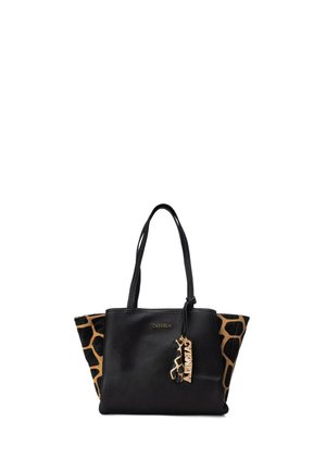 Bolso de mano de cuero negro con paneles laterales con estampado de jirafa y llavero a juego, dos asas y logo dorado "Carmela".