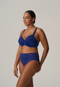 PrimaDonna MONTARA - FULL - Trosor - lazuriete