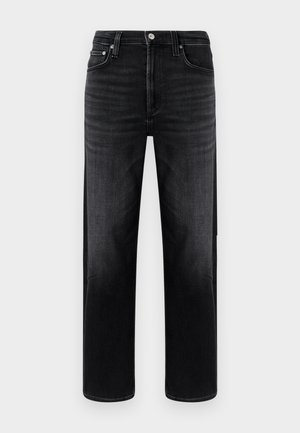 Zwarte denim jeans met een relaxte pasvorm, rechte pijpen en minimale vervaging. Voorzien van een knoopsluiting, vijf zakken en subtiele stikseldetails.