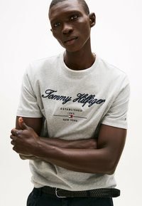 Tommy Hilfiger Print T-shirt - light grey heather
