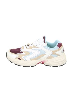 Weißer, beiger, hellblauer und burgunderroter Sneaker mit wellenförmigen Mustern, Mesh-Einsätzen, dicker Sohle und Schnürsenkeln, seitlich auf weißem Hintergrund dargestellt.