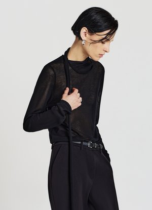 Calliope Maglione - ultrablack