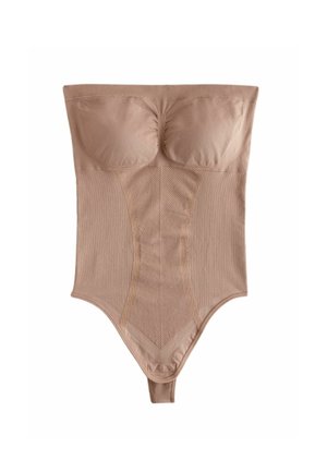 Beige sømløs stropløs bodyshaper med indbyggede bh-kopper og strukturerede paneler på forsiden af torsoen.