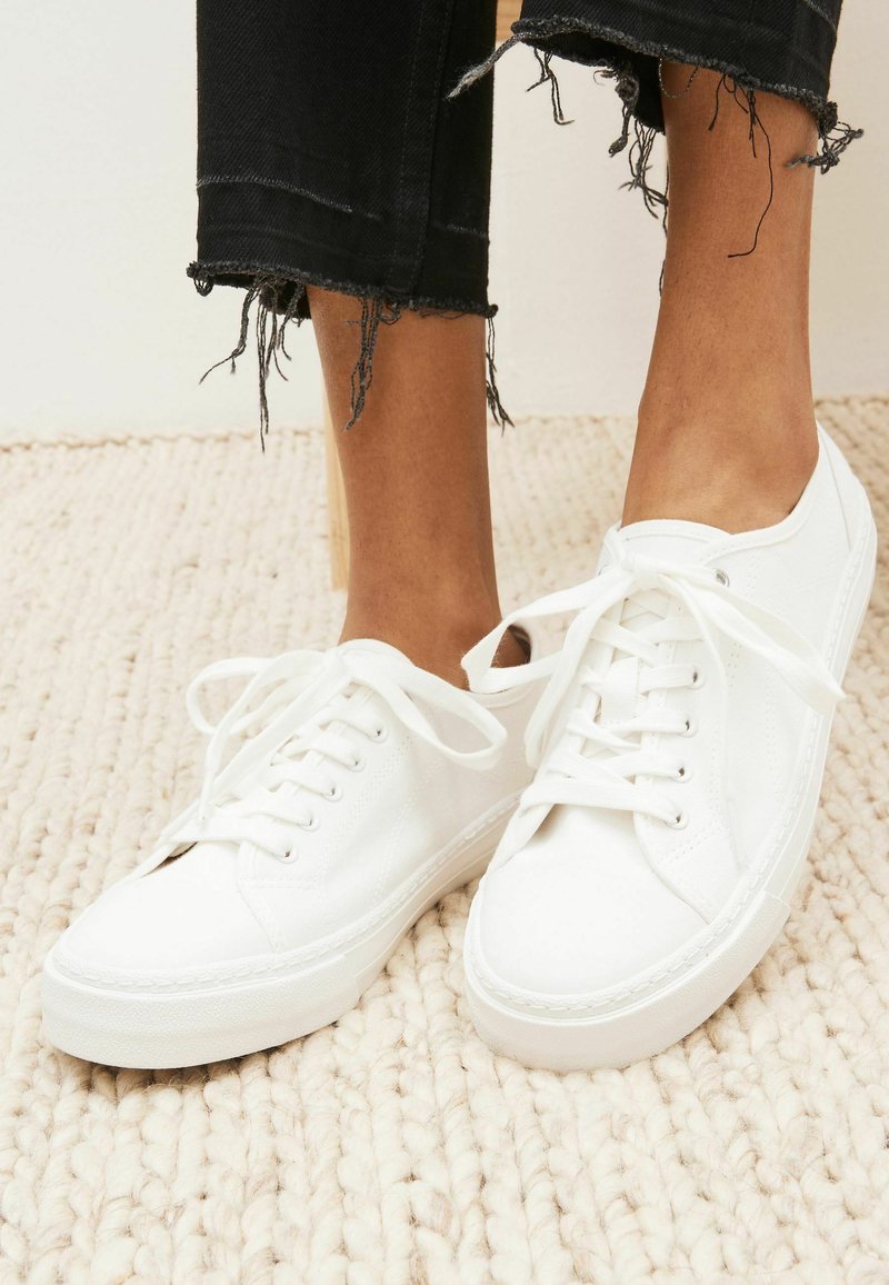 nextdrop sneakers
