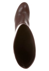 Bota de cuero marrón hasta la rodilla con punta redonda y textura suave. La vista interior muestra un interior oscuro, sin forro y sin hardware visible.