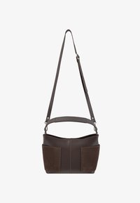 Kijelölve, dark brown