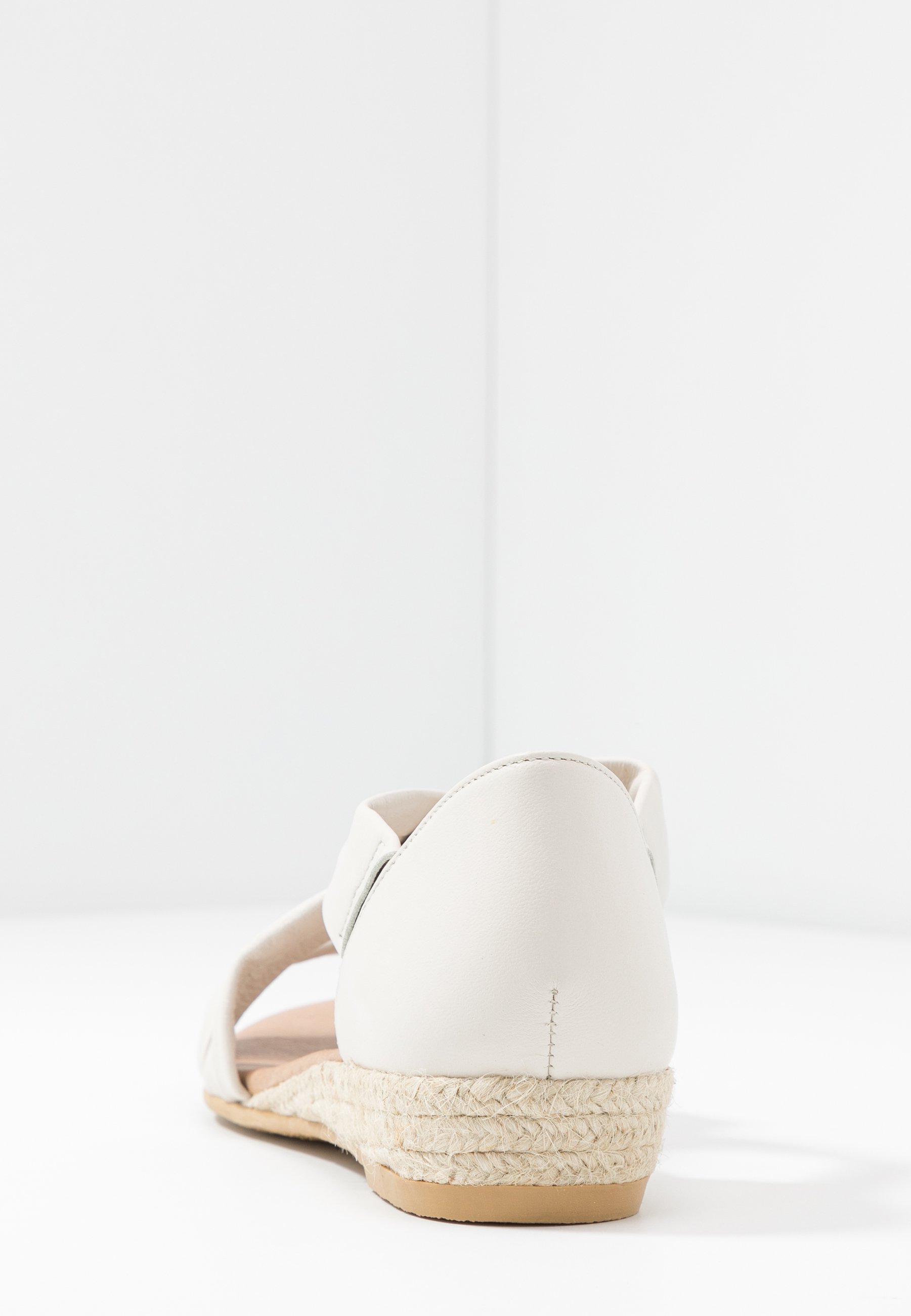 hallie sporty platform wedge