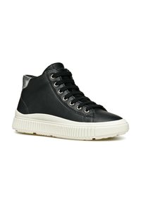Sneaker alta nera in pelle con tallone grigio texture, suola in gomma bianca e lacci neri. Presenta occhielli metallici e finitura liscia.
