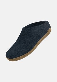 Scarpa slip-on in felt grigio scuro con punta tonda, suola in gomma beige e texture liscia. Sponde basse per una facile calzata.