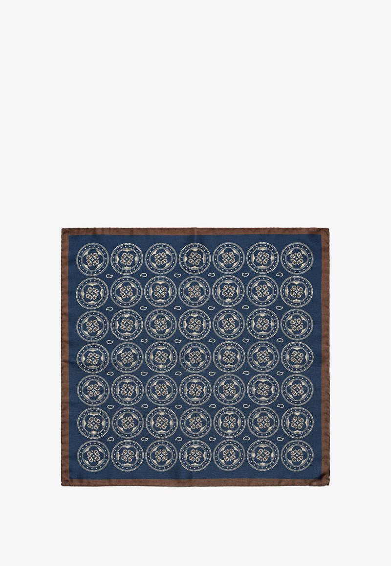 Sciarpa di tessuto blu navy con motivi circolari color crema, bordata con un trim marrone. Presenta disegni intricati e una consistenza morbida.