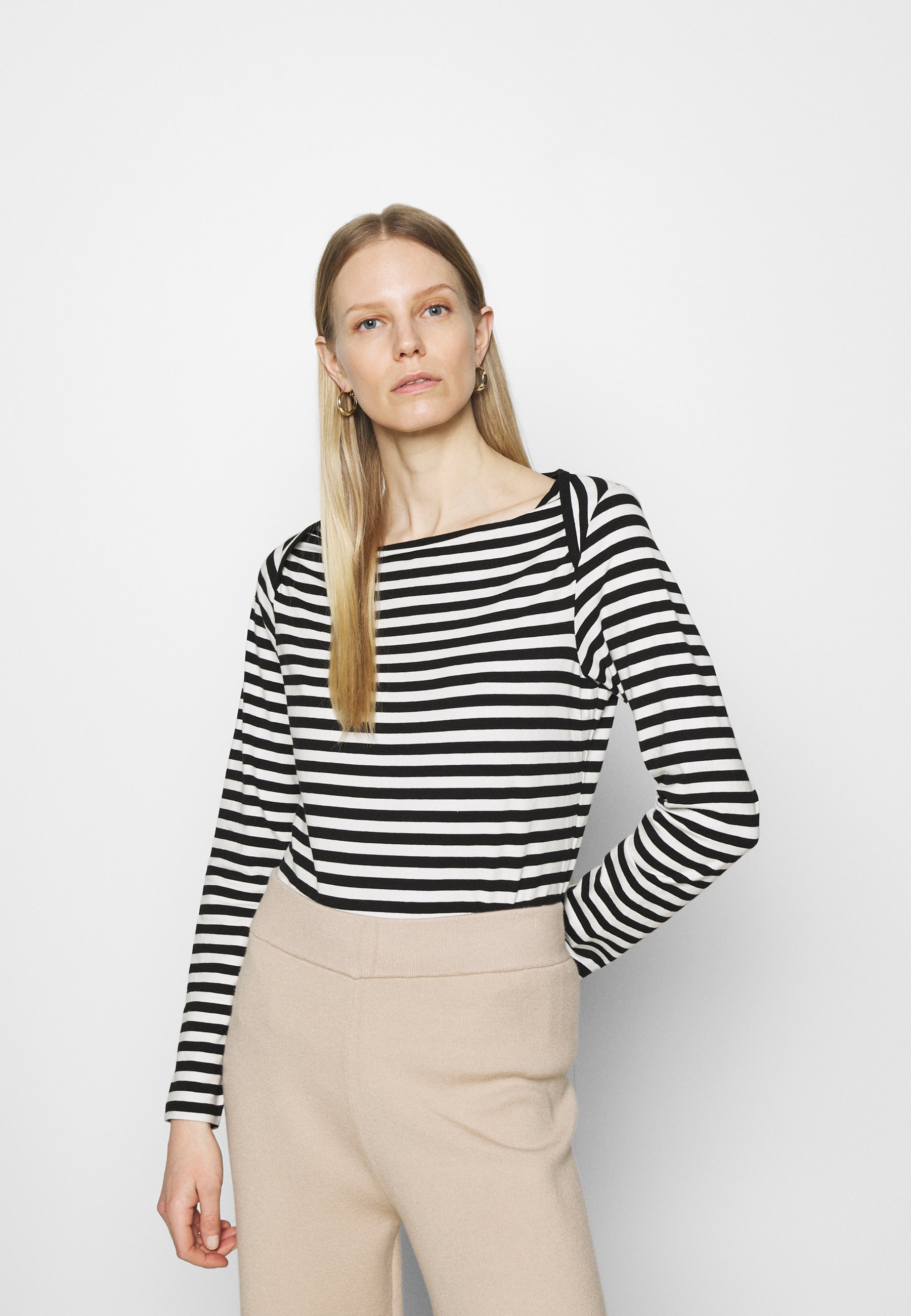 Women Long sleeved top Women Long sleeved top